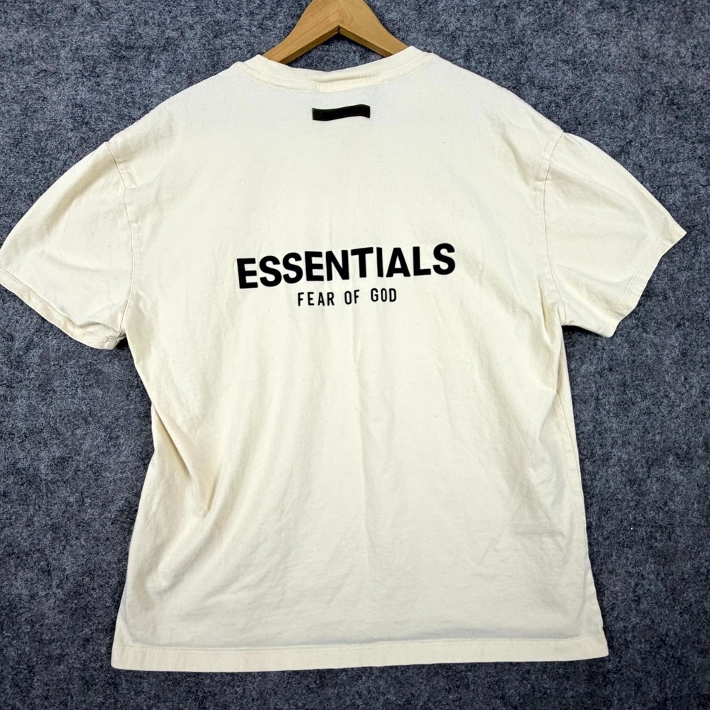 Fear of God Essentials T-Shirt Mens Small Beige Cotton Spellout Logo Summer Wear